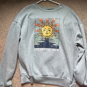 Super cute and comfy crewneck, graphic, only worn once.